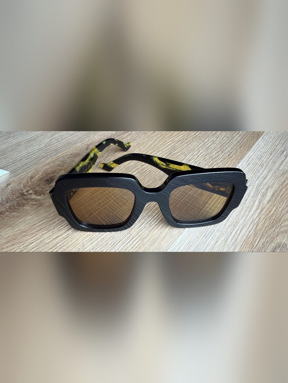 Gucci GG1547S, Woman's Sunglasses, Size 50X0X0 - Picture 6 of 9